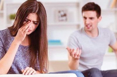 Một gia đình bắt đầu đi xuống thường có 3 dấu hiệu này: Nếu xuất hiện cả 3, đừng xem nhẹ