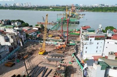 Tiến độ 'siêu cầu' vượt sông Hồng hơn 16.000 tỷ đồng sau hơn 8 tháng khởi công
