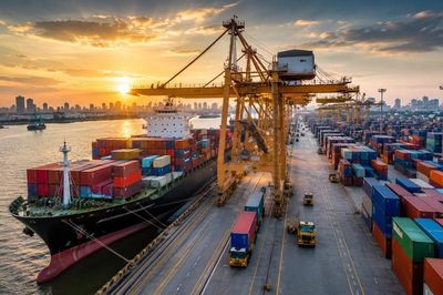 Xuất khẩu tăng hơn 21%: Vì sao doanh nghiệp Việt vẫn chưa thể yên tâm?