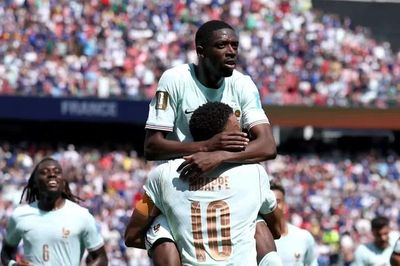 Pháp toàn thắng vòng bảng, Senegal nuôi hy vọng đi tiếp