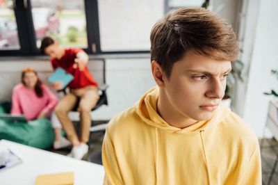 Phá bỏ rào cản vô hình với con