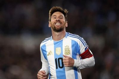 Messi dự bị trận gặp Jordan