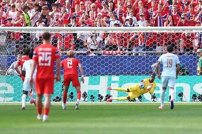 Trực tiếp Na Uy vs Pháp 1-3 (H2): Penalty cho Na Uy, nhưng Larsen sút quá hiền