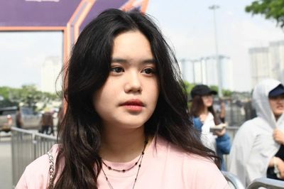 Dòng người đổ bộ concert Thanh xuân