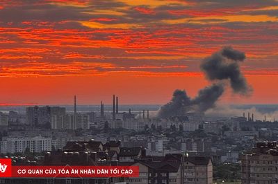 Tên lửa Flamingo tập kích nhà máy sản xuất bệ phóng tên lửa Nga
