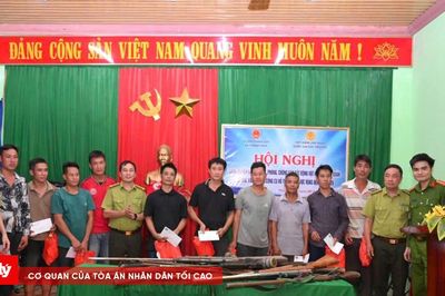 Vận động người dân giao nộp vũ khí, chung tay bảo vệ động vật hoang dã