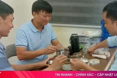 Phía sau những bữa cơm đùm...
