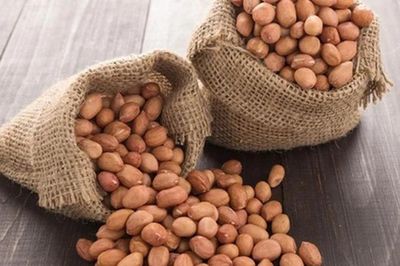 Loại hạt nhiều người ăn mỗi ngày, nhưng có 7 nhóm người càng ăn càng hại sức khỏe