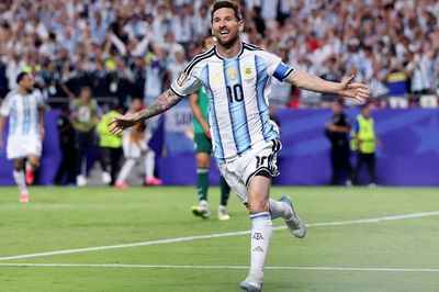 Messi sẽ dự bị trước bại tướng của tuyển Việt Nam