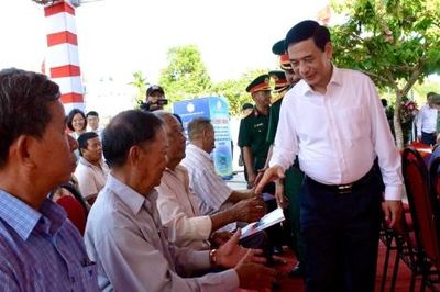 Đại tướng Phan Văn Giang dự lễ khởi công xây dựng 100 nhà sinh hoạt cộng đồng tại Đắk Lắk