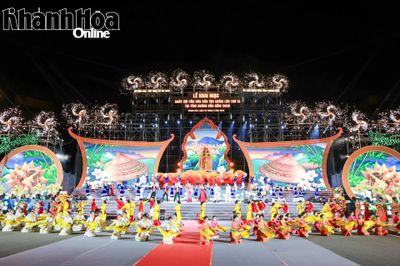 Mãn nhãn Lễ khai mạc Ngày hội Văn hóa dân tộc Chăm lần thứ VI