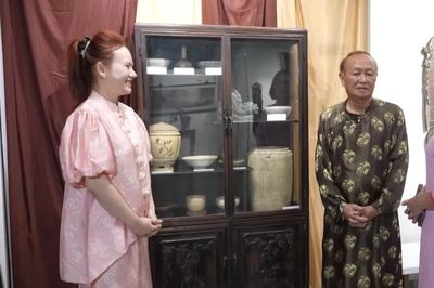Người dành nửa cuộc đời lưu giữ cổ vật Việt