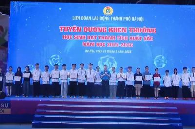 Công đoàn đồng hành cùng con công nhân, viên chức lao động