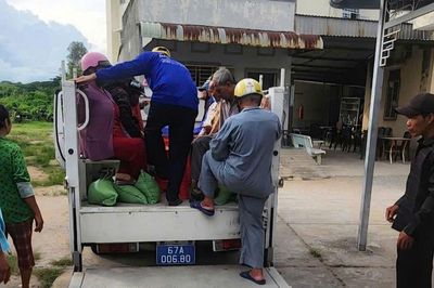 Những 'chuyến xe 0 đồng' nghĩa tình của Công an xã Chợ Vàm