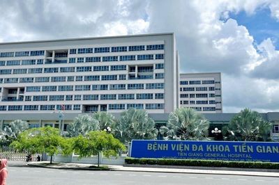 Danh tính người đàn ông rơi từ lầu 8 xuống lầu 3 bệnh viện tử vong ở Đồng Tháp