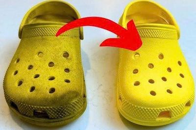 Cách vệ sinh dép Crocs nhanh chóng, đơn giản sạch bong như mới