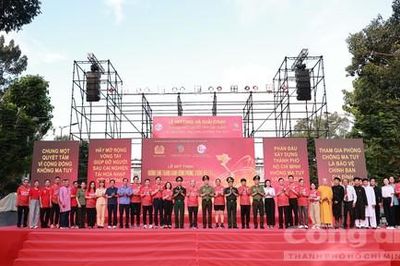 TPHCM: Hàng chục ngàn người tham dự mít-tinh, chạy bộ hưởng ứng Tháng hành động phòng, chống ma túy