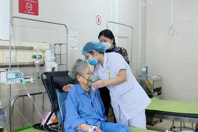 Già hóa dân số làm tăng gánh nặng bệnh hô hấp ở người cao tuổi
