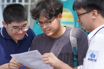 Ba trường chuyên hạ điểm, tuyển bổ sung lớp 10; trường 'top' liệu có điều chỉnh?