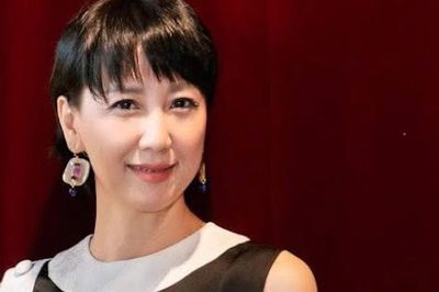 Mẹ vợ Đoàn Văn Hậu tuổi trung niên cứ xuất hiện là gây chú ý