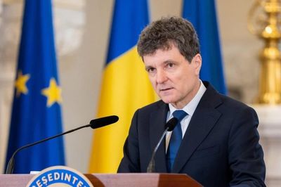 Nước cờ rủi ro của Tổng thống Romania
