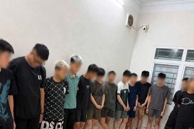 Bắt 10 đối tượng mang hung khí 'hỗn chiến' trong đêm