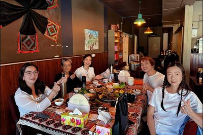 Cô gái Sơn La mang mắc khén, hạt dổi mở nhà hàng ở Australia
