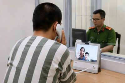 Từ ngày 1.7, phạm nhân được gọi video với người thân