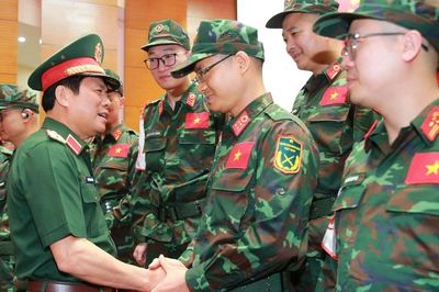 Giao nhiệm vụ cho lực lượng tham gia khắc phục hậu quả động đất tại Venezuela