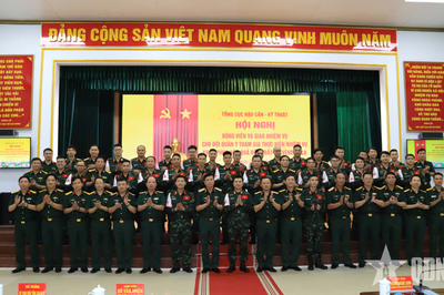 Trung tướng Đỗ Văn Thiện gặp mặt, giao nhiệm vụ Đội Quân y lên đường thực hiện nhiệm vụ tại Venezuela