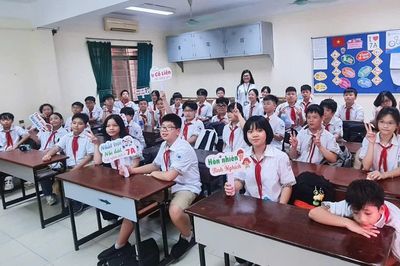 Ứng dụng AI đổi mới hoạt động chuẩn bị bài đọc hiểu Tiếng Anh lớp 11