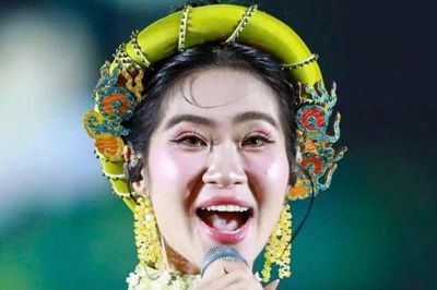 Hàng vạn khán giả làm điều chưa từng có ở concert Thanh xuân