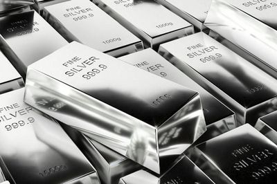 Giá bạc nhích tăng, thị trường vẫn chờ tín hiệu bứt phá