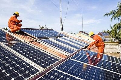 Chính phủ mở rộng cơ chế mua bán điện dư từ điện mặt trời mái nhà