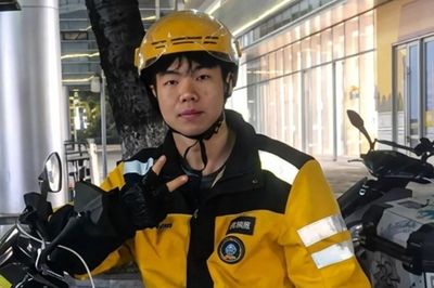 Shipper thiệt mạng khi cứu 2 người, dòng ghi chú trong điện thoại gây xúc động