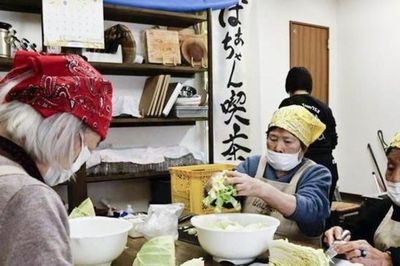 Tái cấu trúc lực lượng sản xuất trong bối cảnh già hóa dân số