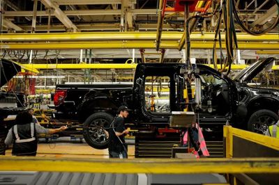 Ford: AI không phải là 'chiếc đũa thần' cứu vãn ngành ô tô