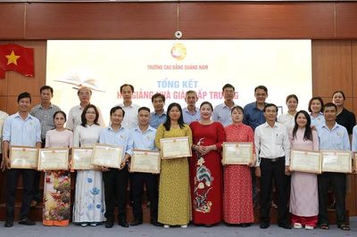 Giảng viên Trường Cao đẳng Quảng Nam liên tục đổi mới phương pháp giảng dạy