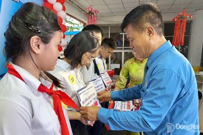 Công đoàn tuyên dương hàng ngàn học sinh Học giỏi sống tốt năm 2026