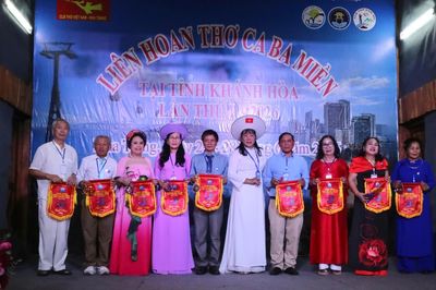 Hơn 30 hội thơ, câu lạc bộ thơ tham gia Liên hoan Thơ ca ba miền tại Khánh Hòa
