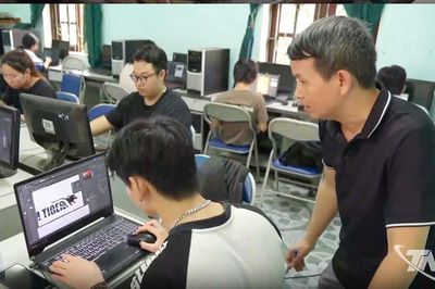 Học vẽ cùng máy tính