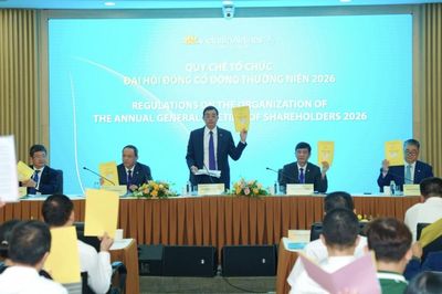 Đại hội đồng cổ đông Vietnam Airlines: Nhắm doanh thu kỷ lục gần 140.000 tỷ đồng, 'biến số' từ giá nhiên liệu bay