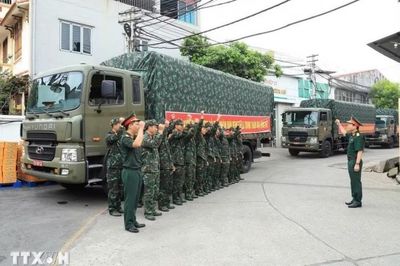 Quân đội Việt Nam mang 88 tấn hàng hỗ trợ người dân Venezuela