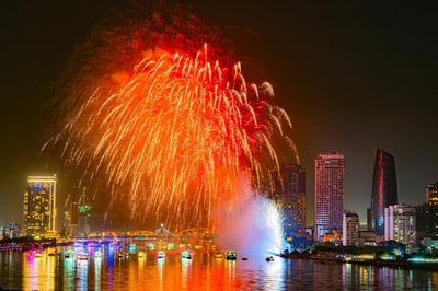 DIFF 2026: Đêm 'Tầm nhìn' thắp sáng sông Hàn, khán đài kín chỗ trước giờ khai màn