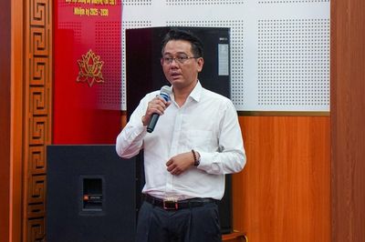 Bài toán kinh tế và gánh nặng chi phí y tế đè nặng lên vai người cao tuổi