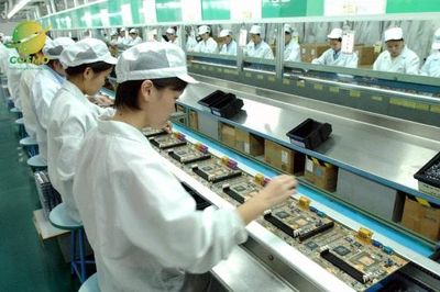 Việt Nam nhập khẩu điện thoại và linh kiện chủ yếu từ thị trường nào?