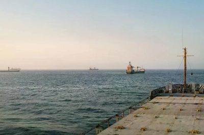 Mỹ - Iran đồng ý ngừng tấn công, khai thông eo biển chiến lược Hormuz