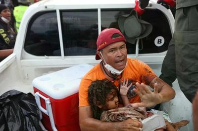 Thảm họa động đất tại Venezuela: Hơn 1.450 người tử vong, phép màu xuất hiện khi 'khung giờ vàng' khép lại
