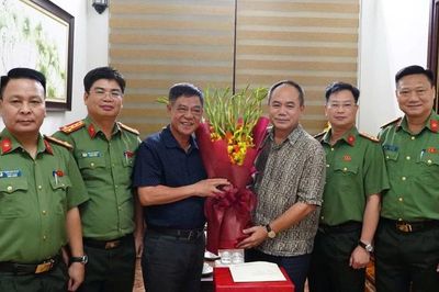 Trung tướng Nguyễn Thanh Tùng thăm, tri ân các đồng chí nguyên lãnh đạo Công an Thành phố Hà Nội
