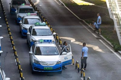 Xe tự lái đe dọa 'chén cơm' của 400.000 tài xế taxi Thâm Quyến